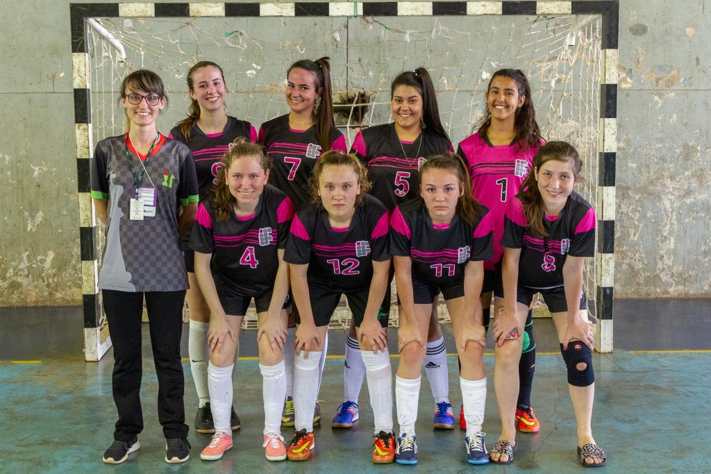 Meninas do Futsal do Campus Barracão provam que lugar de mulher é onde ela quiser