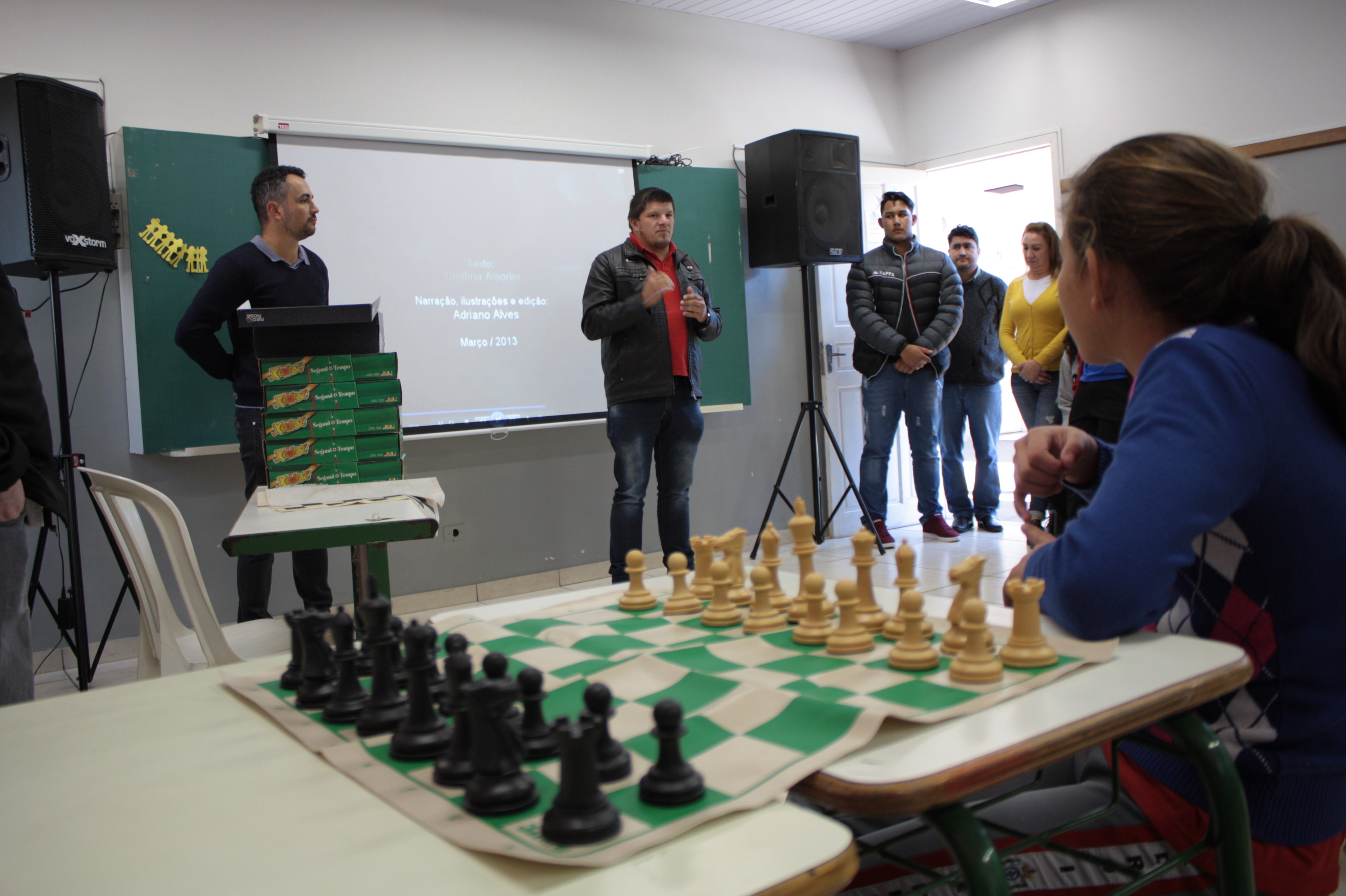 Estudantes do curso de Licenciatura em Pedagogia participaram de Oficina:  jogos e brincadeiras no ensino fundamental anos iniciais, projeto clube de  xadrez escolar – uma prática pedagógica. – Campus Pitanga